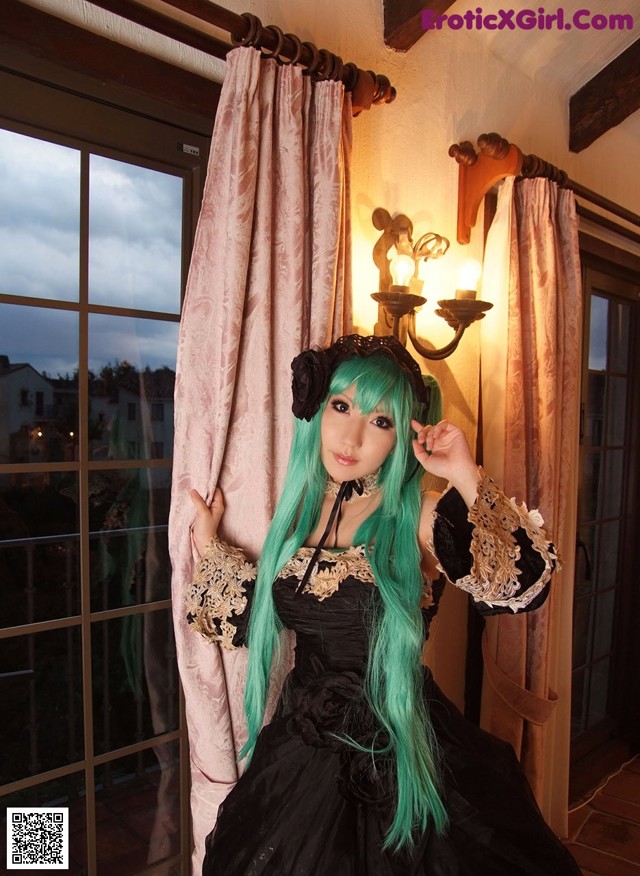 Vocaloid Cosplay - Older Hotties Scandal